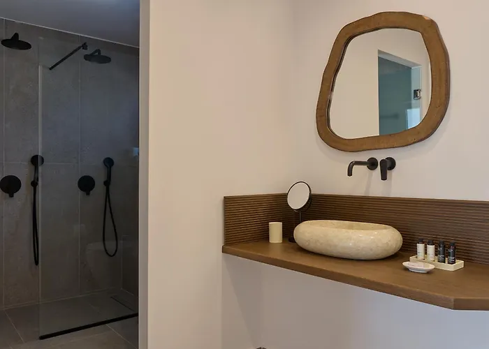 Armony Milos * Paliochori