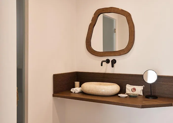 Armony Milos * Paliochori